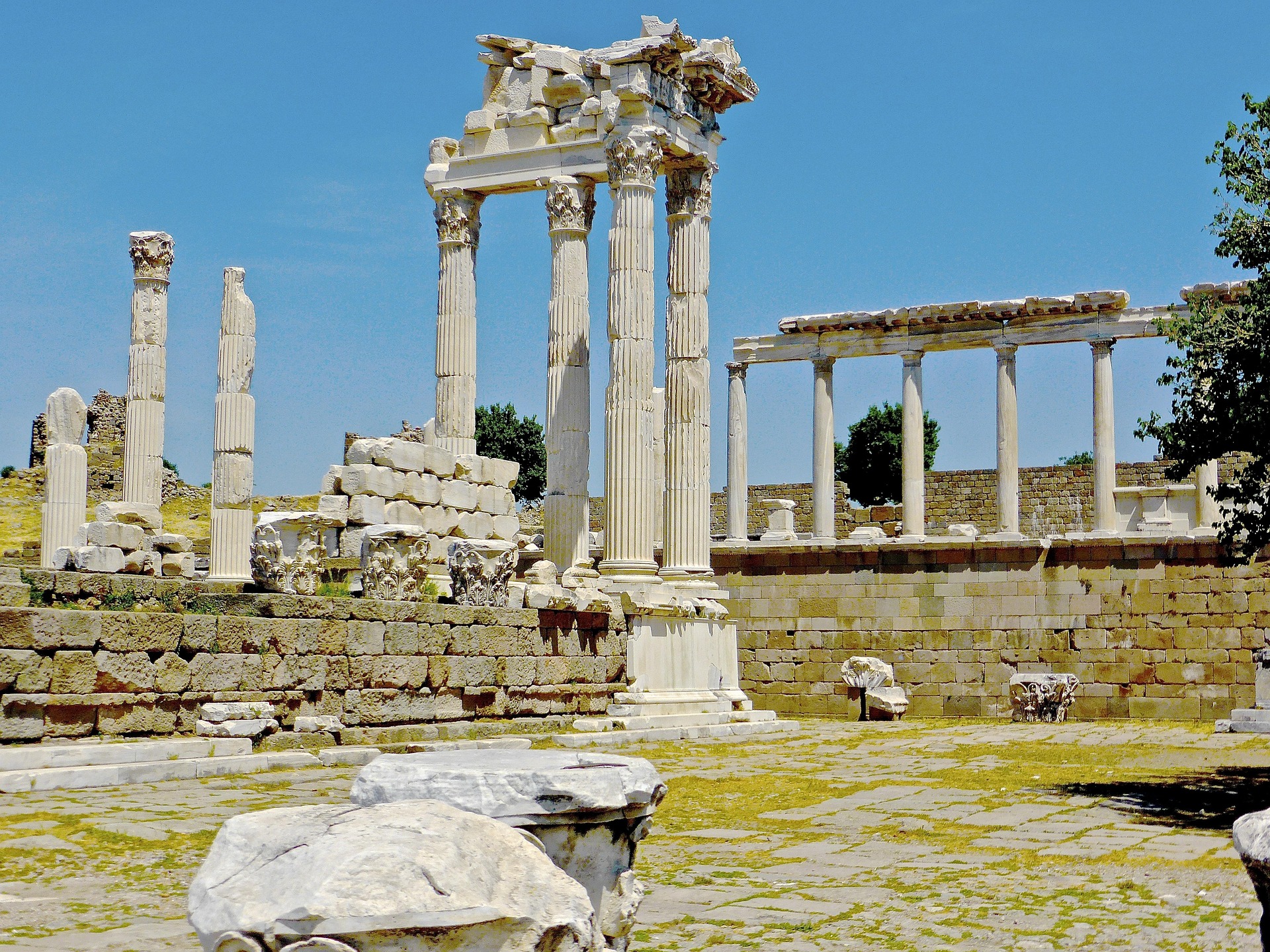 Discover the Ancient Faith with a Pergamon Church Tour