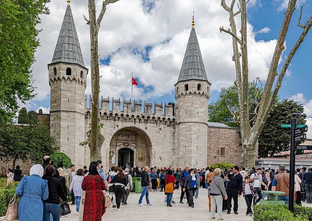 4 DAYS ISLAMIC RELICS TOUR IN ISTANBUL / Topkapi Palace, Blue Mosque, Eyup Sultan Tomb, Suleymaniye Mosque